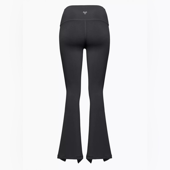 ARITZIA TNALIFE SPLIT HI-RISE LEGGING - Picture 4 of 10